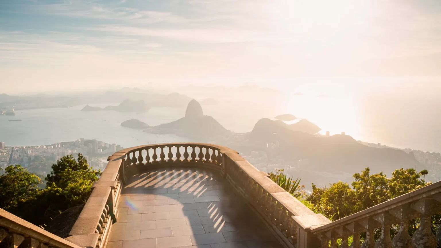 Os melhores pontos para ver o Rio de Janeiro a partir do Cristo Redentor